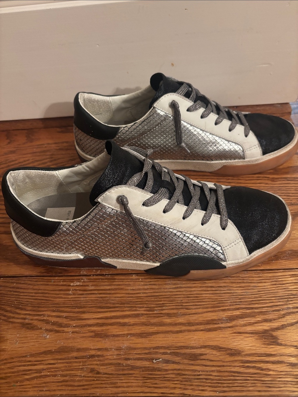 Dolce Vita Zina Sneakers